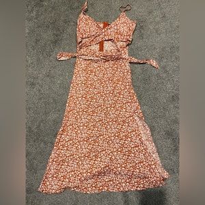 Boutique Womens dress. New never worn.